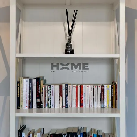 아파트 Family House